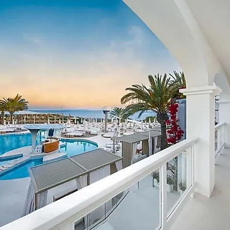 Hotel Destino Five Ibiza - 5-star Grand Luxe - Free Entrance To Pacha Club